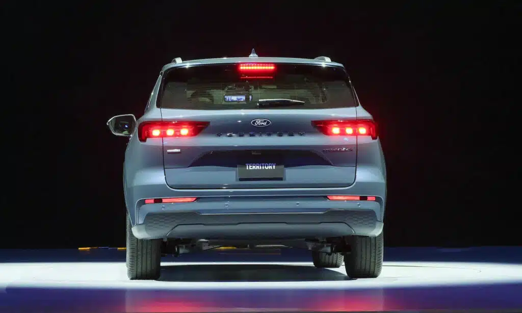 ford territory 2025 phan duoi xe 1024x614 1 - Dĩ An Ford